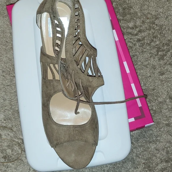 13M Dolce Vita Dark Tan Lace up suede open toe heel - Picture 2 of 12